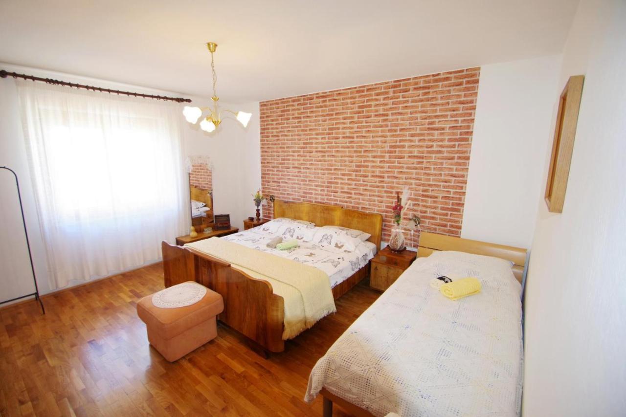 Apartment Ana Пула Экстерьер фото